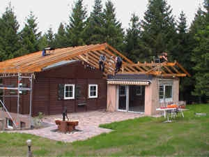 Ein neues Dach wird aufgesetzt